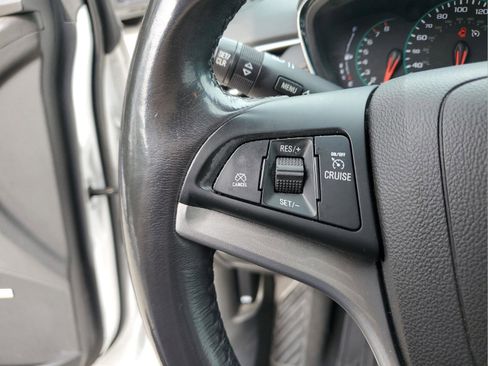 Used 2020 Chevrolet Trax LT w/ Sun & Sound Package FWD image 25