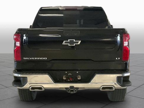 Used 2022 Chevrolet Silverado 1500 LT AWD/4WD image 4