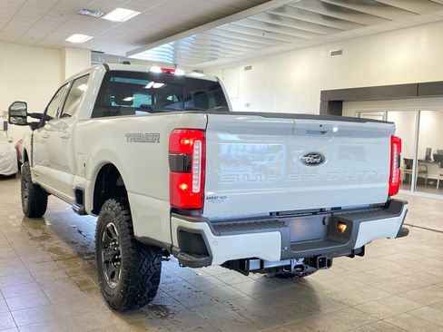 New 2026 Ford F250 Lariat w/ Tremor Off-Road Package AWD/4WD image 5