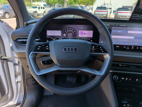 Used 2026 Audi Q5 Premium Plus AWD/4WD image 19