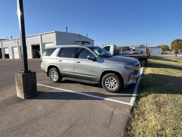 Certified 2024 Chevrolet Tahoe LT w/ Luxury Package AWD/4WD image 2