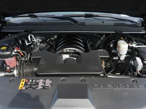 Used 2019 Chevrolet Tahoe LT w/ RST Edition AWD/4WD image 34