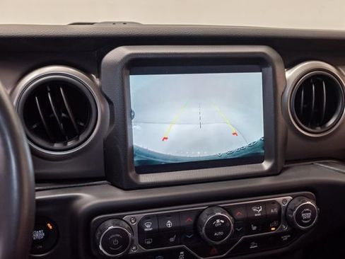 Used 2023 Jeep Wrangler Unlimited w/ Cold Weather Group AWD/4WD image 14