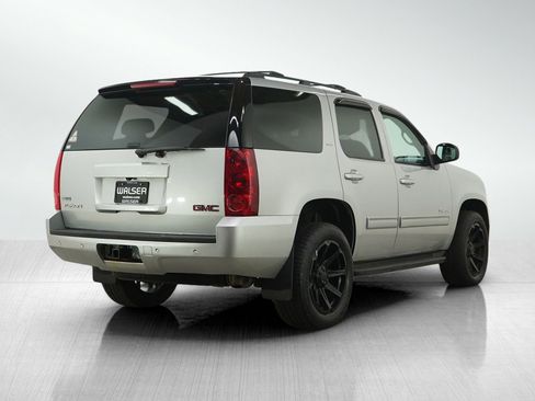 Used 2010 GMC Yukon SLT w/ SLT-2 Equipment Package AWD/4WD image 5