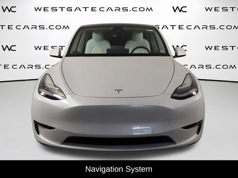 Used 2022 Tesla Model Y Long Range AWD/4WD image 2