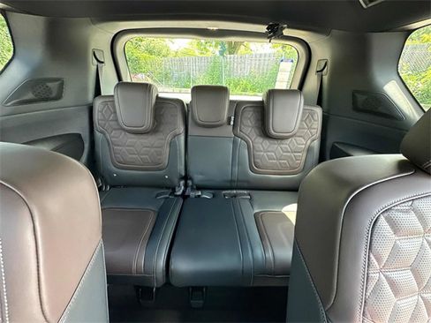 New 2025 Nissan Armada Platinum Reserve image 11