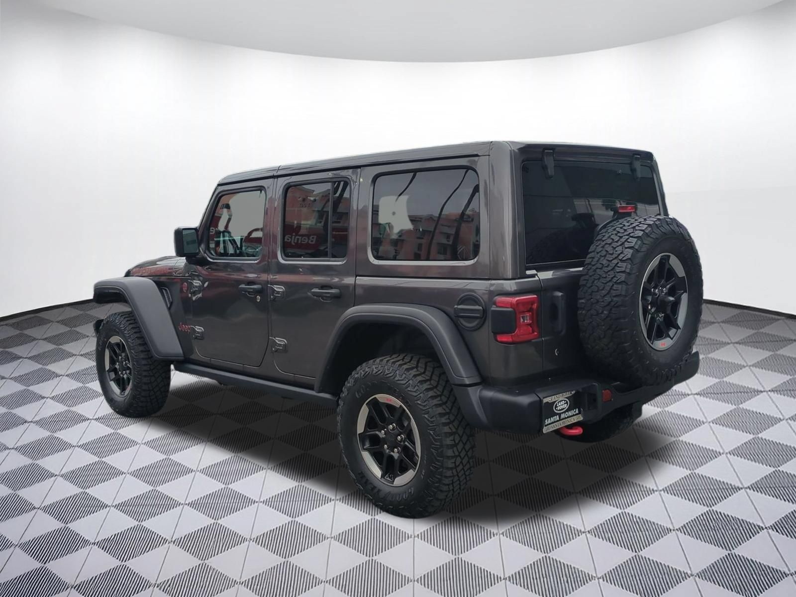 Used 2018 Jeep Wrangler Unlimited Rubicon AWD/4WD image 3