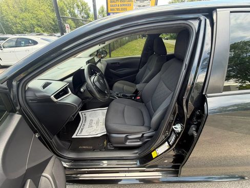 Used 2022 Toyota Corolla LE w/ Carpet Mat Package (TMS) FWD image 10