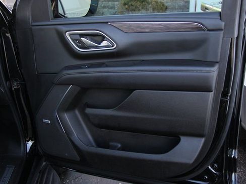 Used 2021 Chevrolet Tahoe LT w/ LT Signature Package image 33