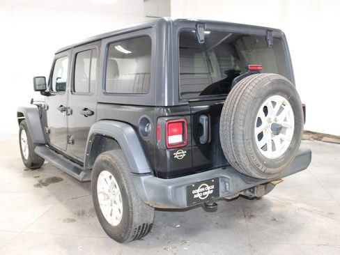 Used 2023 Jeep Wrangler Unlimited Sport AWD/4WD image 7