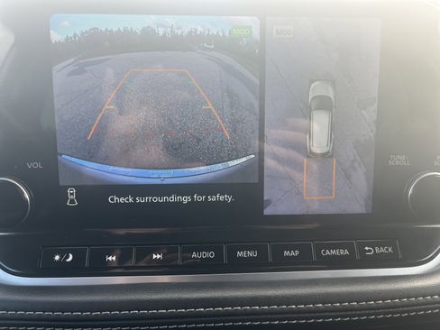 Certified 2023 Nissan Rogue Platinum image 26