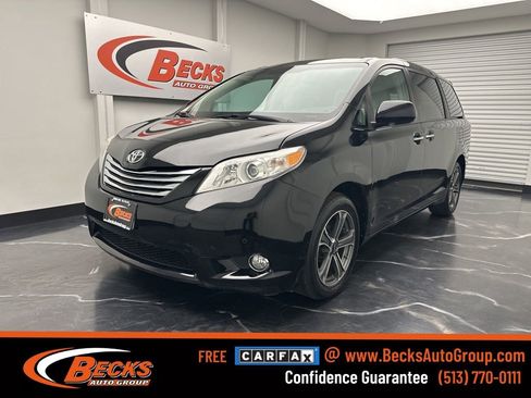 Used 2012 Toyota Sienna Limited w/ Premium Pkg image 1