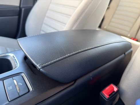 Used 2018 Ford Fusion S image 40