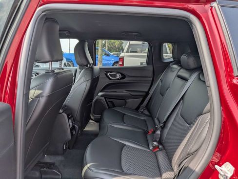 New 2026 Jeep Compass Latitude AWD/4WD image 14