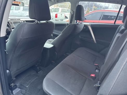 Used 2013 Toyota RAV4 XLE image 18