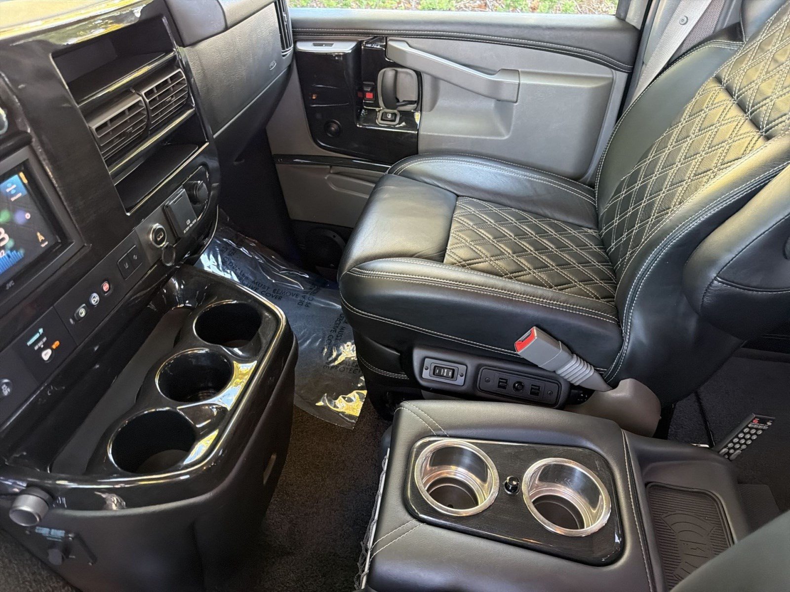 Used 2020 Chevrolet Express 2500 Extended w/ Enhanced Convenience Package RWD image 20
