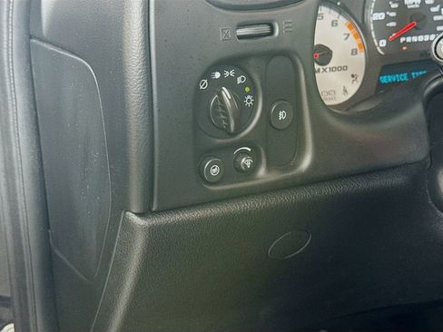 Used 2008 Chevrolet TrailBlazer SS w/ Sun And 6-Disc Cd Package image 10