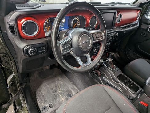 Used 2023 Jeep Gladiator Rubicon w/ Cold Weather Group AWD/4WD image 17