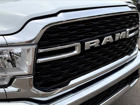 Used 2024 RAM 3500 Big Horn image 30