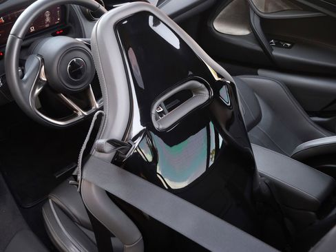 Used 2018 McLaren 720S Performance image 26