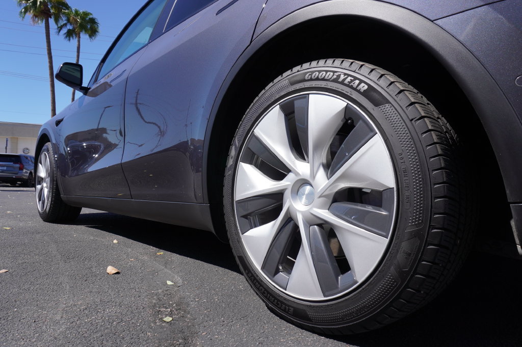 Used 2021 Tesla Model Y Long Range AWD/4WD image 10