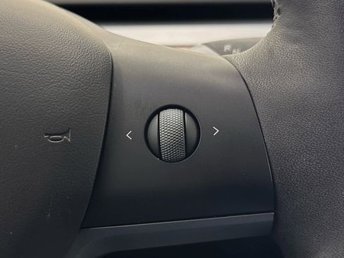 Used 2024 Tesla Model Y Long Range image 26