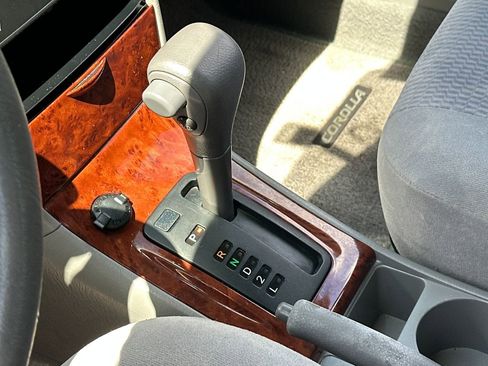 Used 2005 Toyota Corolla CE image 17