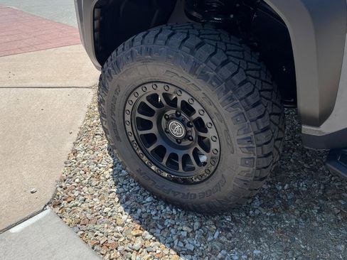 New 2025 Toyota 4Runner Hybrid TRD Off Road image 9