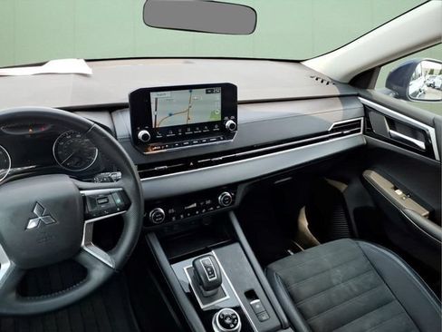 Used 2024 Mitsubishi Outlander SE AWD/4WD image 15