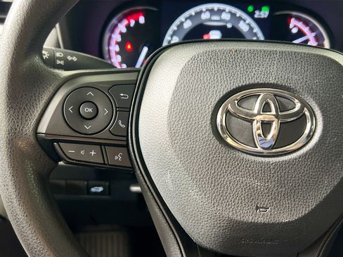 Used 2024 Toyota RAV4 XLE image 18