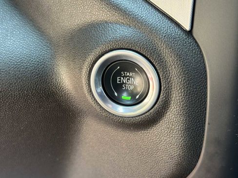 Used 2019 GMC Sierra 1500 SLT w/ SLT Premium Plus Package AWD/4WD image 10