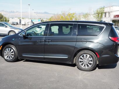 Used 2023 Chrysler Pacifica Limited