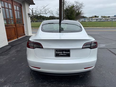 Used 2021 Tesla Model 3 Standard Range Plus image 22