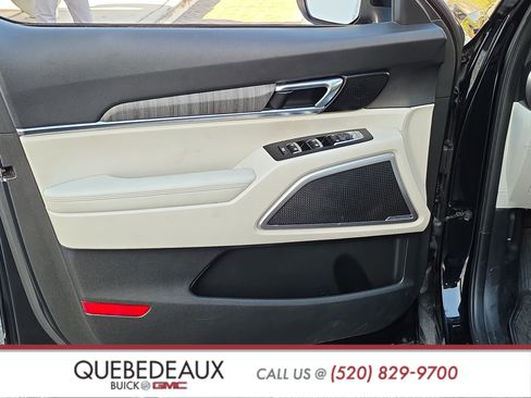 Used 2023 Kia Telluride EX w/ EX Captain's Chair Package FWD image 9