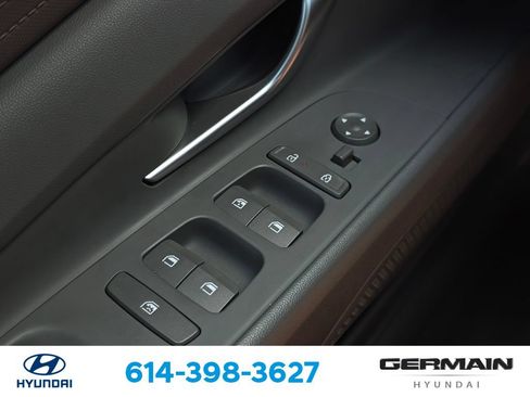Used 2024 Hyundai Elantra SEL FWD image 26