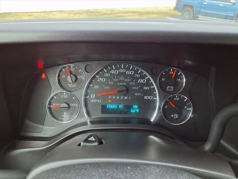 Used 2024 Chevrolet Express 3500 LS w/ Chrome Appearance Package image 10