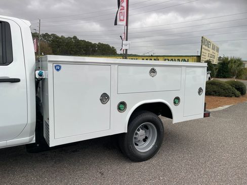 New 2026 GMC Sierra 3500 Pro w/ Convenience Package RWD image 35
