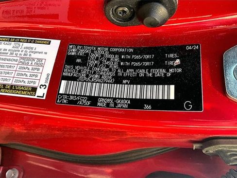 Used 2024 Toyota 4Runner TRD Off-Road image 6