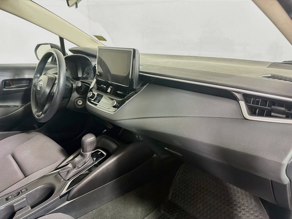 Used 2024 Toyota Corolla LE FWD image 24