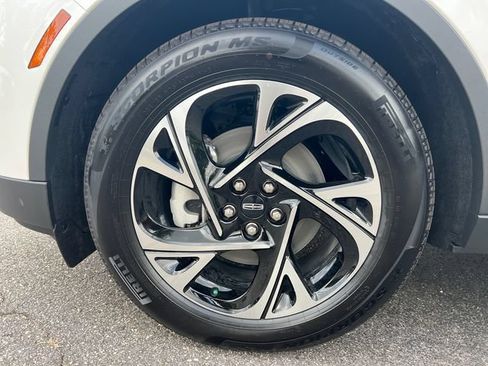 New 2026 Lincoln Nautilus Premier AWD/4WD image 12