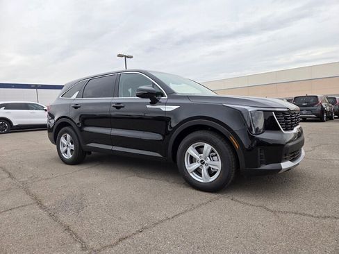 New 2026 Kia Sorento LX image 2