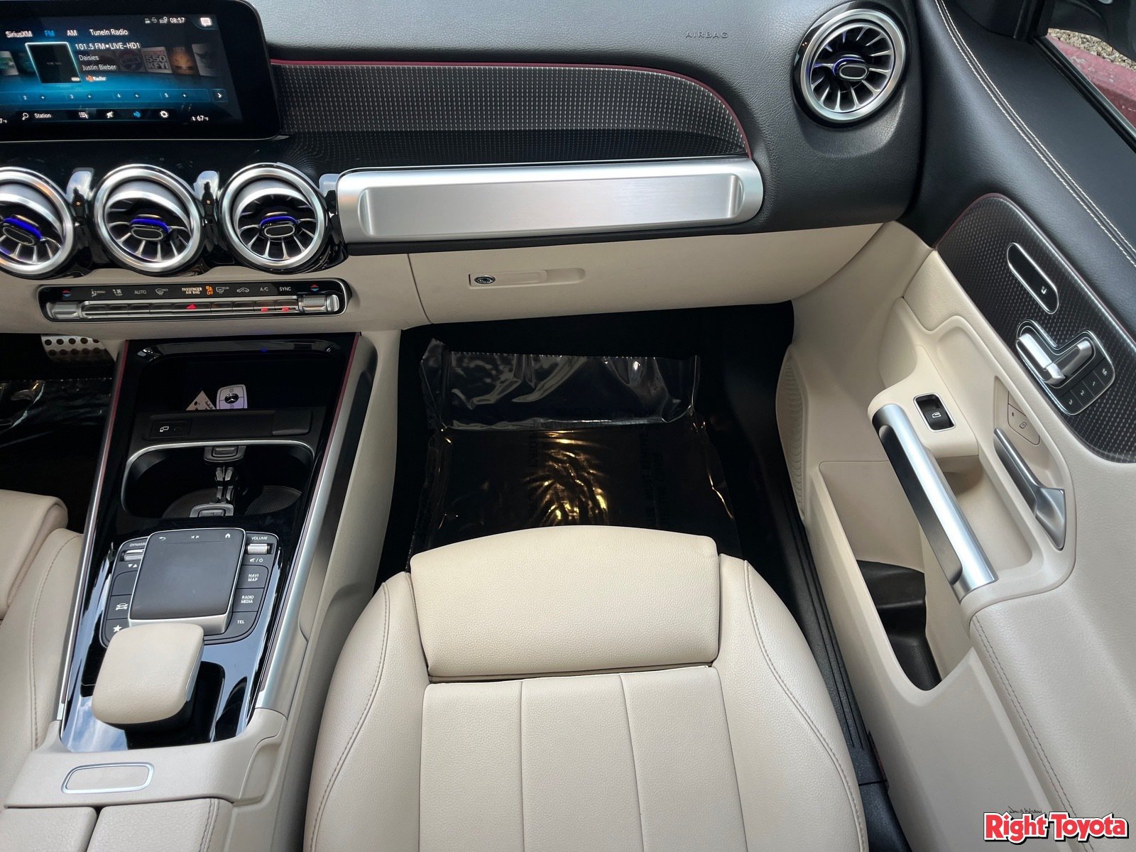 Used 2022 Mercedes-Benz GLB 250 image 18