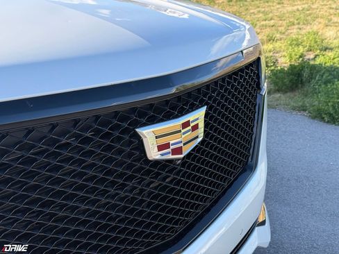 Used 2023 Cadillac Escalade ESV Sport Platinum w/ LPO, Floor Liner Package AWD/4WD image 16