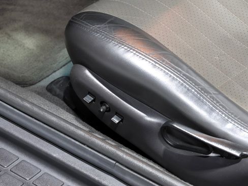 Used 2002 Chevrolet Camaro Z28 w/ SS Performance/Appearance Pkg image 77