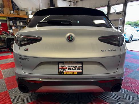 Used 2024 Alfa Romeo Stelvio Ti w/ Performance Driving Package AWD/4WD image 6
