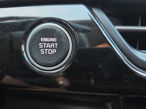 Certified 2024 Kia Seltos S image 14