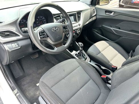 Used 2022 Hyundai Accent SE FWD image 18