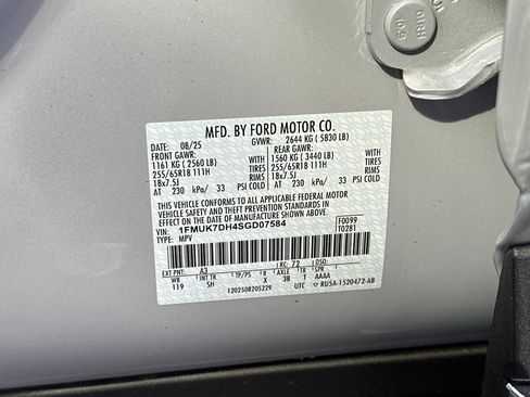 New 2025 Ford Explorer Active w/ Active Comfort Package image 30