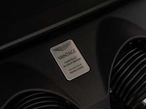 Used 2025 Aston Martin V8 Vantage Coupe image 20