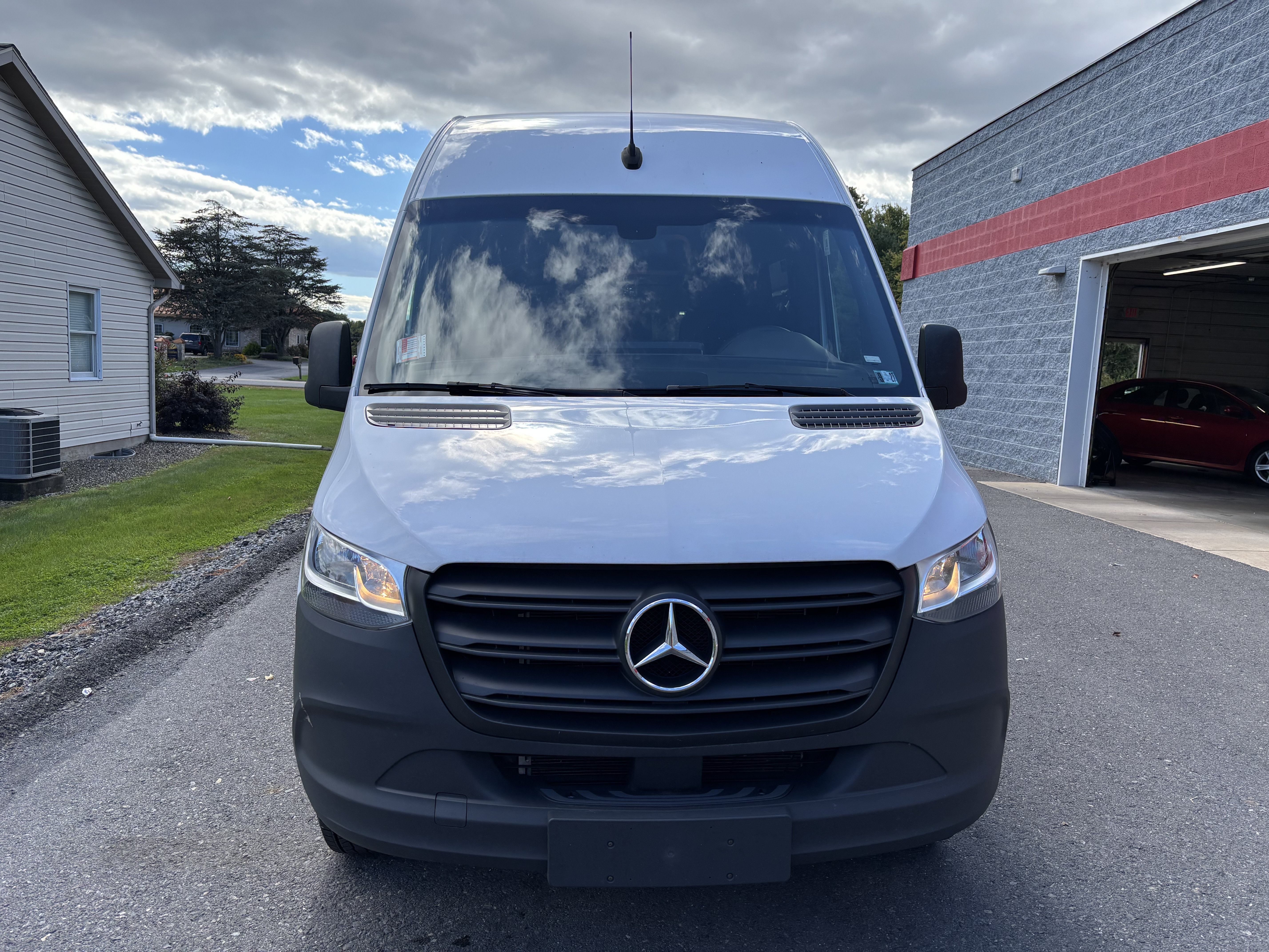 Used 2024 Mercedes-Benz Sprinter 2500 image 9